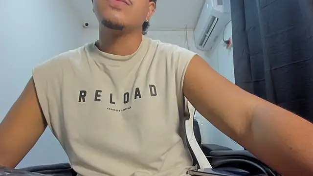 Darkalphax1 online show from January 2026 02:41:02 PM