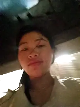 Hiniyk2 online show from April 2026 10:54:02 PM