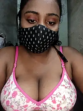 Hotty Nishaa online show from April 2026 09:28:01 PM