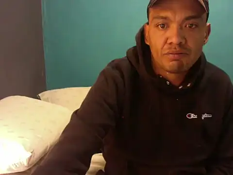 latinomoreno95 online show from January 2026 05:26:02 PM