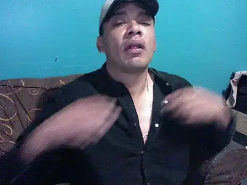 latinomoreno95 online show from February 2026 03:46:01 PM