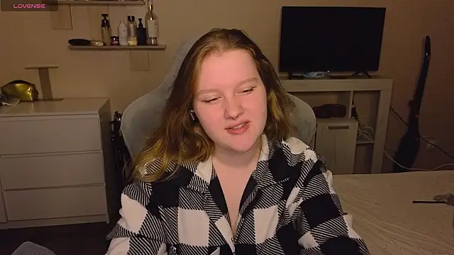 Ol1via online show from March 2026 12:37:01 AM