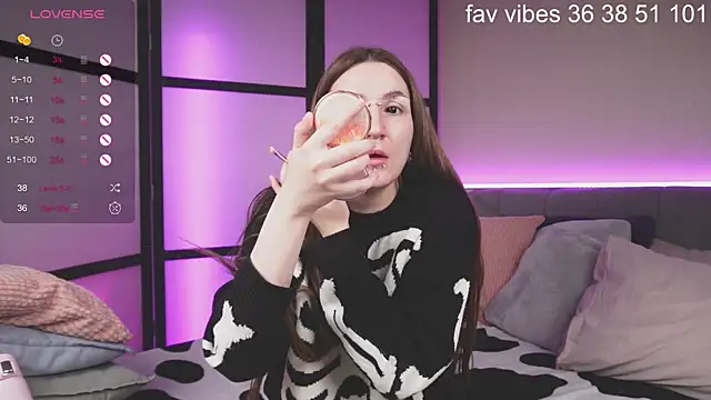 Alice Goth online show from April 2026 12:30:02 AM