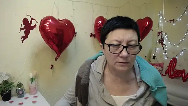 EmilyL0ve online show from February 2026 06:13:02 PM