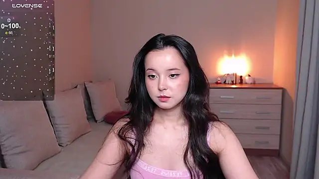 lia hetty online show from October 2025 02:18:01 PM