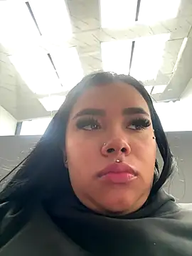 Liaevans   online show from January 2026 06:55:02 PM