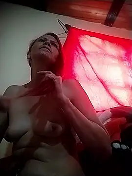 cintia love online show from January 2026 09:20:01 PM