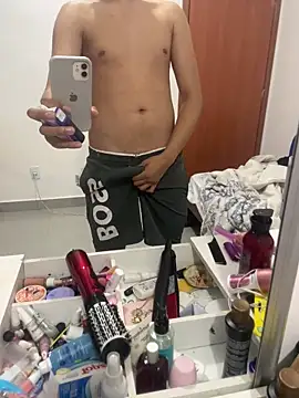 lzinho9153 online show from March 2026 03:46:01 AM