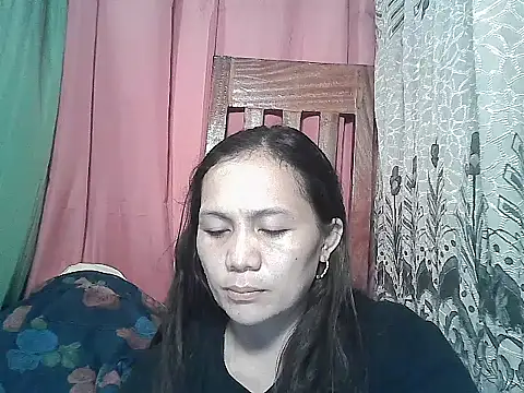 prettymomma24xx online show from April 2026 01:41:01 PM