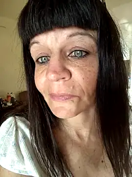Snapshot of Petitegreeneyez69 chatting on March 2026 12:27:02 AM Petitegreeneyez69 online show from March 2026 12:27:02 AM