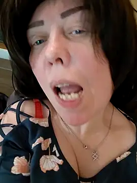 Snapshot of SweetTastes chatting on June 2026 10:38:01 AM SweetTastes online show from June 2026 10:38:01 AM