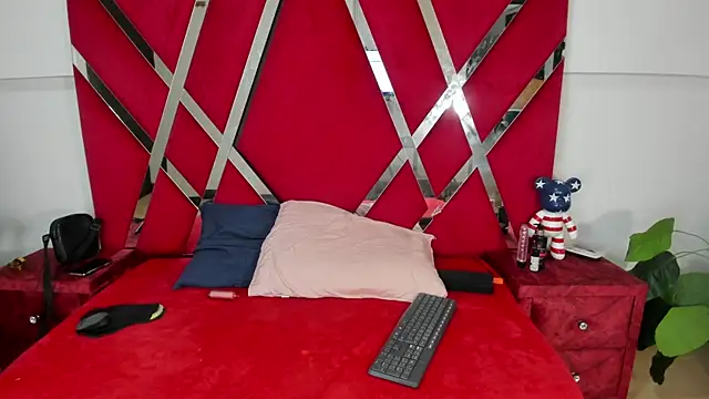 aishaxht online show from March 2026 09:43:01 PM