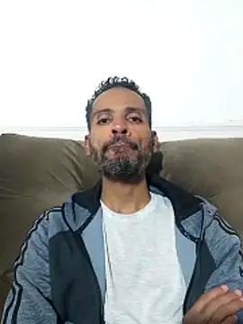 Snapshot of moreno_alpha_br chatting on June 2026 11:18:01 PM moreno alpha br online show from June 2026 11:18:01 PM
