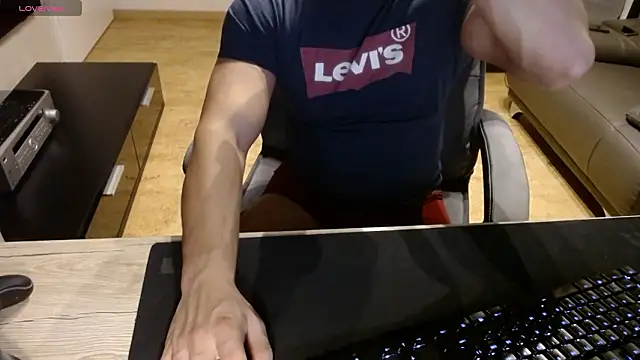 sensualman90 online show from March 2026 09:42:02 PM