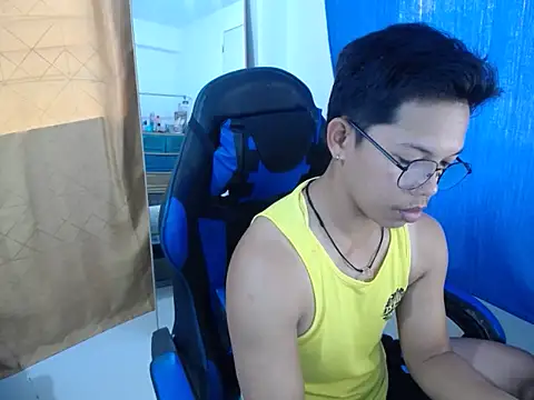 Snapshot of holly_oreo chatting on August 2026 09:15:02 AM holly oreo online show from August 2026 09:15:02 AM
