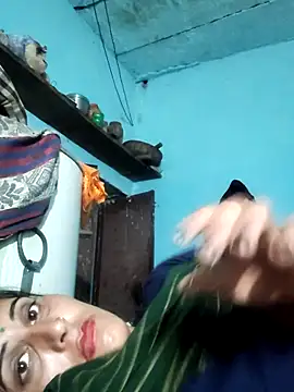 Snapshot of Bhavna8080 chatting on June 2026 10:40:02 PM Bhavna8080 online show from June 2026 10:40:02 PM