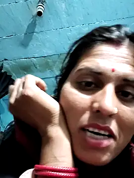 Snapshot of Bhavna8080 chatting on July 2026 11:18:01 PM Bhavna8080 online show from July 2026 11:18:01 PM