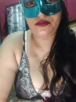 Snapshot of 01Roshani chatting on July 2026 06:23:02 PM 01Roshani online show from July 2026 06:23:02 PM