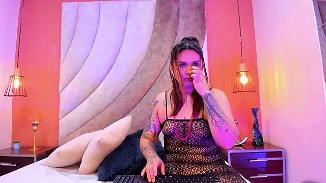 Maddison Walker online show from January 2026 03:34:02 AM