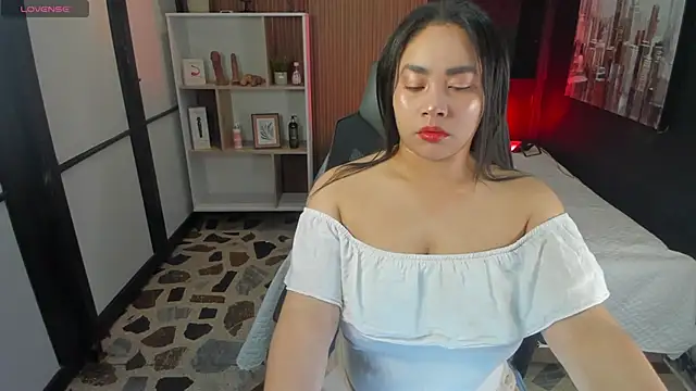 ThaliaBrookss  online show from March 2026 05:00:01 AM