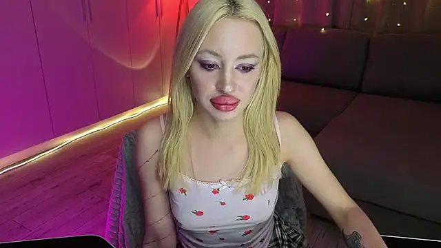 Luna Beverly online show from January 2026 07:35:02 AM