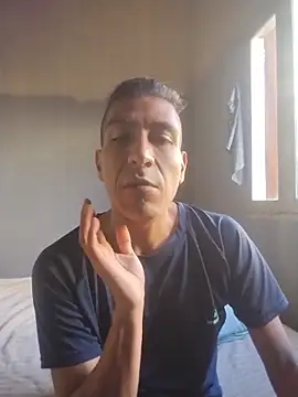 Rodrigohernan19 online show from April 2026 06:45:02 PM