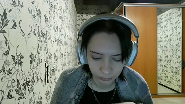 LxayBloom online show from April 2026 02:40:02 AM