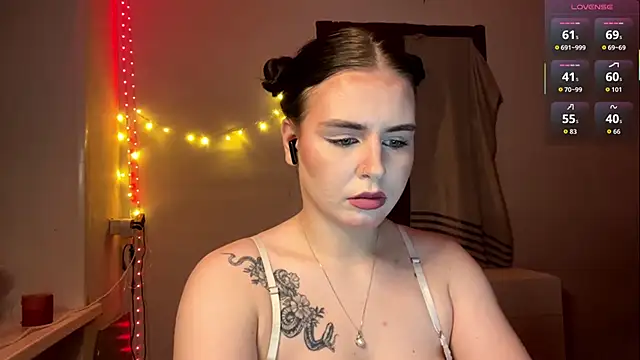 FerniQuam online show from January 2026 06:02:02 PM