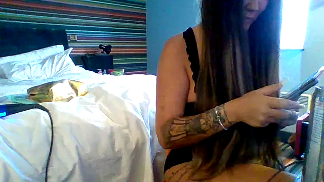 ScottishIvy online show from January 2026 11:25:01 AM