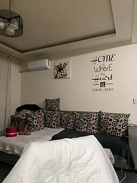 IRISWHITE17 online show from February 2026 05:44:02 AM