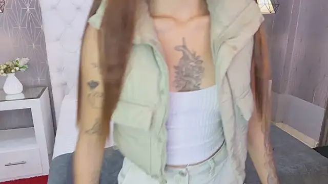 VioletFroost online show from April 2026 07:41:01 PM