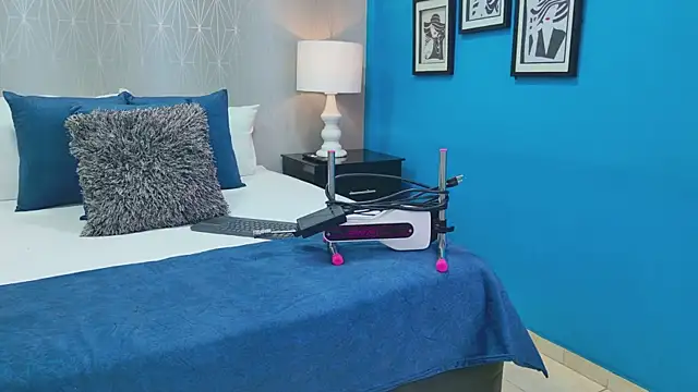 VioletFroost online show from April 2026 07:19:02 PM