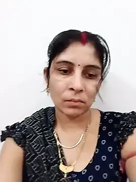 Snapshot of Hot_ree85 chatting on April 2026 12:29:02 PM Hot ree85 online show from April 2026 12:29:02 PM