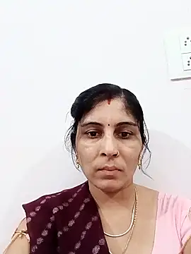 Snapshot of Hot_ree85 chatting on April 2026 08:17:01 AM Hot ree85 online show from April 2026 08:17:01 AM