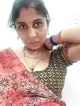 Snapshot of Hot_ree85 chatting on May 2026 04:14:02 PM Hot ree85 online show from May 2026 04:14:02 PM