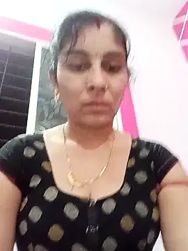 Snapshot of Hot_ree85 chatting on May 2026 08:41:01 AM Hot ree85 online show from May 2026 08:41:01 AM