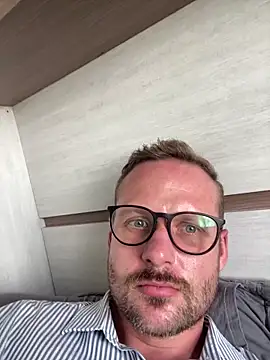 catarinenseputo online show from February 2026 02:39:01 PM