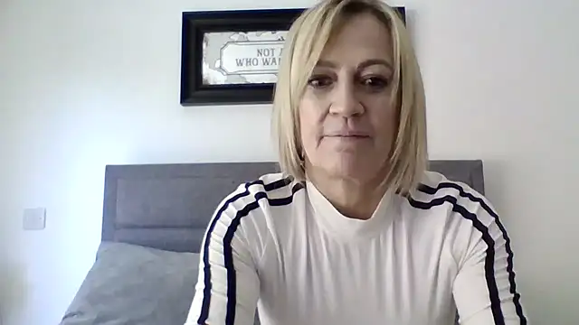 Snapshot of Milfshake227 chatting on March 2026 01:39:02 PM Milfshake227 online show from March 2026 01:39:02 PM