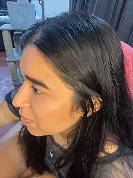 Minico25 online show from April 2026 05:04:02 AM