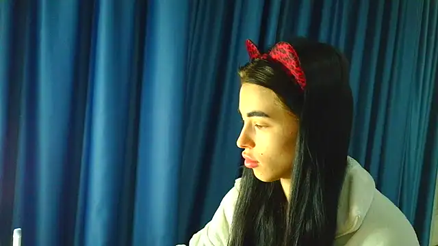 Vlada Elfie online show from March 2026 06:24:02 PM