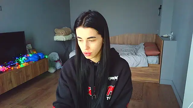 Vlada Elfie online show from April 2026 01:49:02 PM