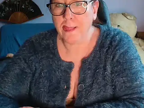 xmyriamx online show from February 2026 02:14:01 PM