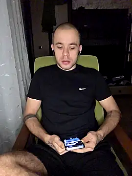 TvoY bOy1 online show from January 2026 04:11:01 PM