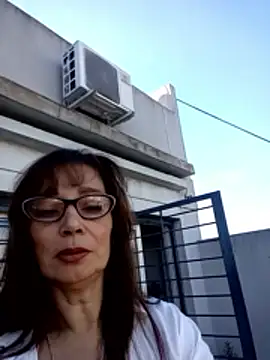 Danatetas online show from April 2026 03:00:01 PM