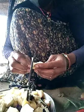 Queen chayna online show from January 2026 01:52:02 AM