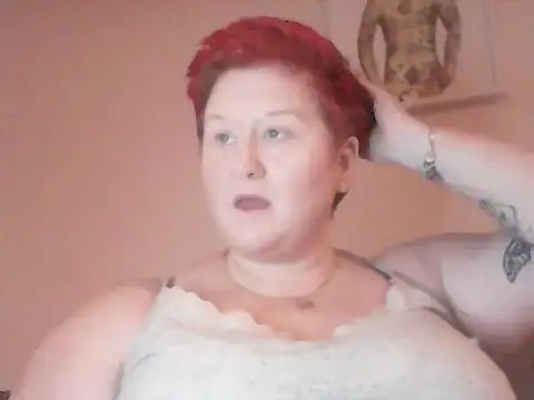 Snapshot of BustyRedxx chatting on February 2026 11:26:01 AM BustyRedxx online show from February 2026 11:26:01 AM