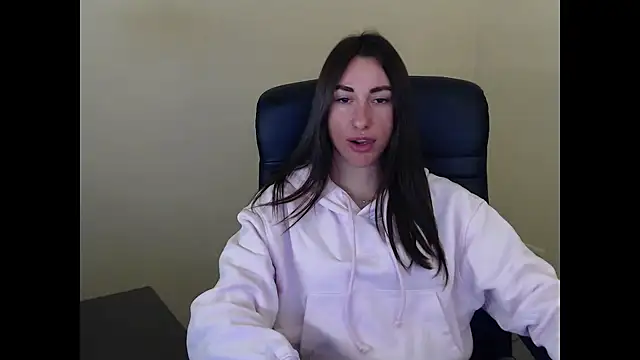 cammila horn online show from March 2026 06:35:01 PM