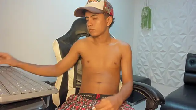 Alluringangel23 online show from January 2026 01:21:02 AM