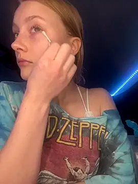 ElinaEllyra online show from January 2026 02:37:01 AM