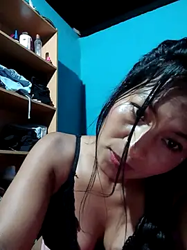 Snapshot of Saraa_xx chatting on March 2026 05:08:02 AM Saraa xx online show from March 2026 05:08:02 AM